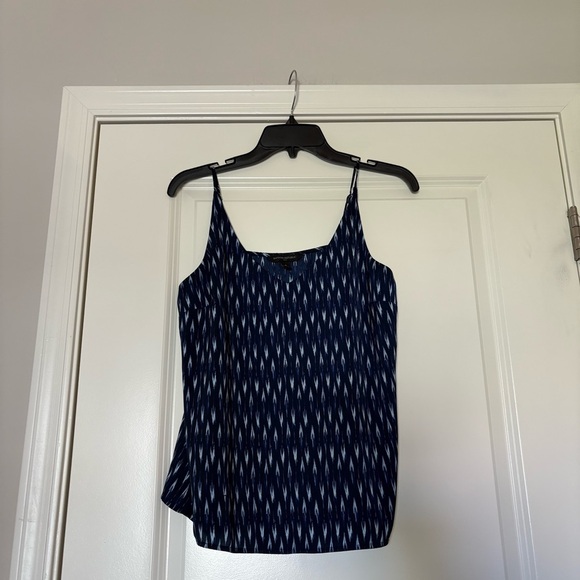 Banana Republic Women’s Blue & White Patterned Satin Classic Camisole Tank - Picture 3 of 9